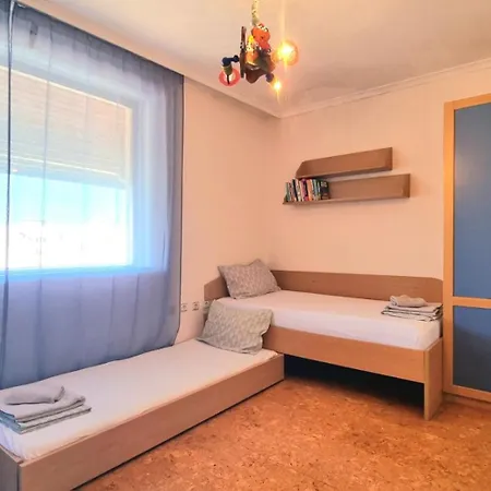 Buda High Steps Sunny - 5 Min To Apartman